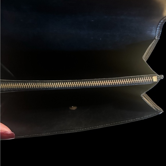 Louis Vuitton Epi Leather Wallet, Full Inclusion - Picture 4 of 15